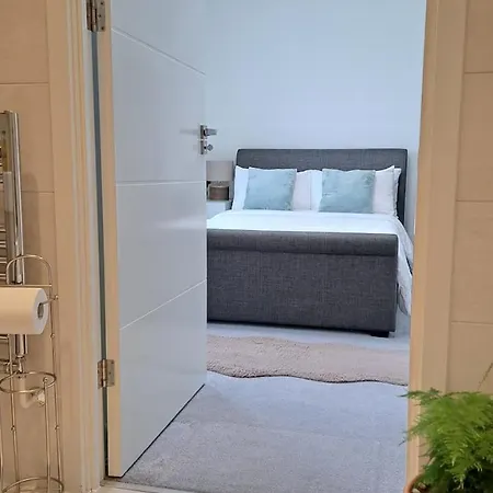 Cozy Double Room With Large En Suite Near Canary Wharf London With Amazing Views In A Shared Apartment Esterno foto